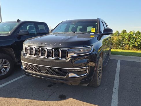 Used 2023 Jeep Wagoneer 4WD w/ Premium Group I image 1