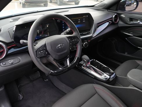 Used 2026 Chevrolet Trax RS w/ Driver Confidence Package FWD image 6