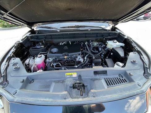 Used 2021 Toyota Highlander XLE FWD image 34