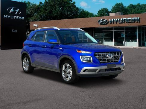 New 2025 Hyundai Venue Limited image 11