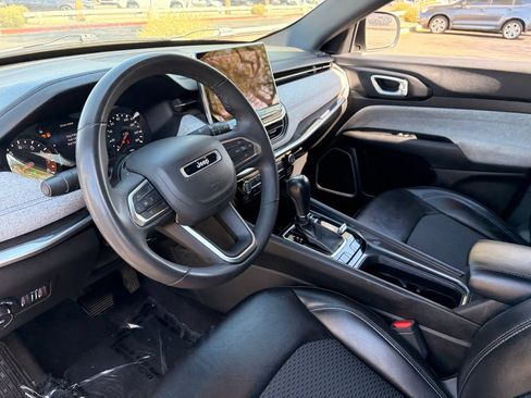 Used 2023 Jeep Compass Latitude AWD/4WD image 18