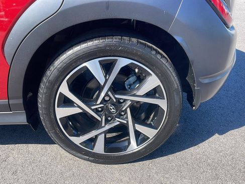 Used 2022 Hyundai Kona Limited FWD image 11