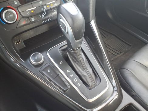 Used 2015 Ford Focus Titanium w/ Titanium Technology Package image 29