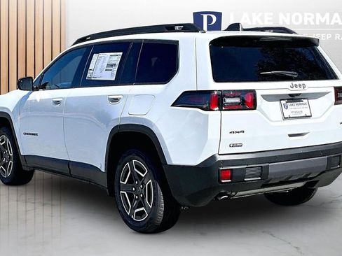 New 2026 Jeep Cherokee Laredo AWD/4WD image 7