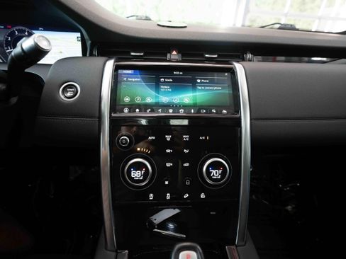 Used 2020 Land Rover Discovery Sport SE AWD/4WD image 17