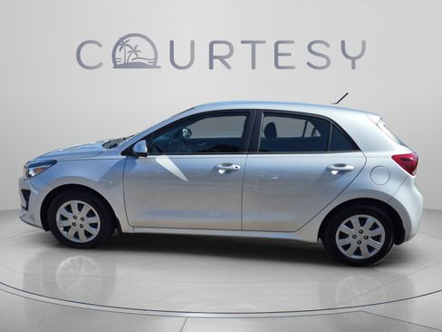 Used 2022 Kia Rio S FWD image 2