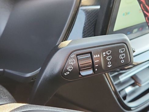 Used 2025 Ford Escape ST-Line w/ Tech Pack #1 image 31