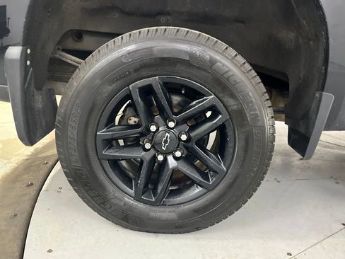 Used 2021 Chevrolet Silverado 1500 LT Trail Boss w/ Bed Protection Package image 15