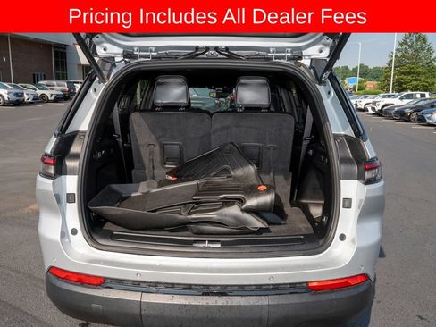 Used 2021 Jeep Grand Cherokee L Laredo AWD/4WD image 5