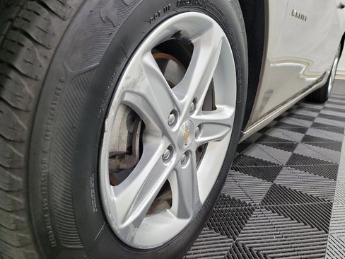 Used 2022 Chevrolet Malibu LS FWD image 31