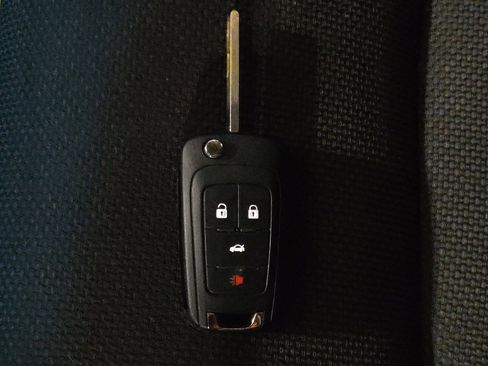 Used 2015 Chevrolet Cruze LT image 32