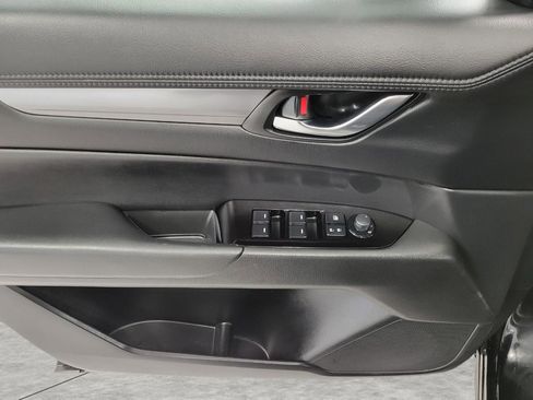 Used 2025 MAZDA CX-5 AWD 2.5 S w/ Preferred Package image 24