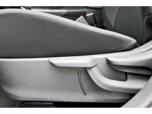 New 2025 Nissan Kicks Play S image 22