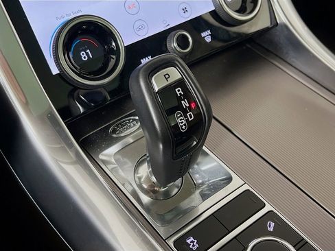 Used 2019 Land Rover Range Rover Sport HSE image 16