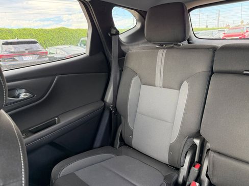 Used 2025 Chevrolet Blazer LT image 39