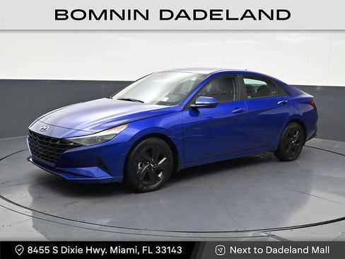 Used 2023 Hyundai Elantra SEL FWD image 1
