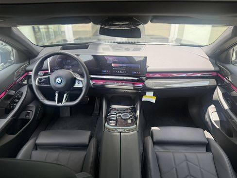 Certified 2026 BMW i5 eDrive40 w/ M Sport Package RWD image 21