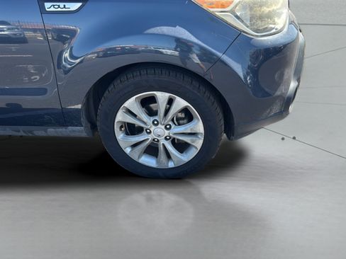 Used 2014 Kia Soul + FWD image 34