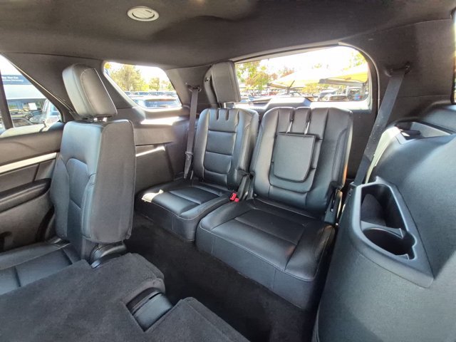Used 2018 Ford Explorer XLT w/ Equipment Group 202A AWD/4WD image 21