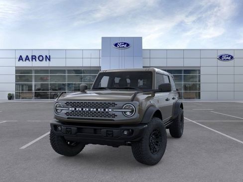 New 2026 Ford Bronco Badlands image 3