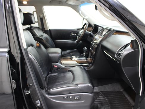 Used 2011 INFINITI QX56 4WD w/ Deluxe Touring Pkg image 30