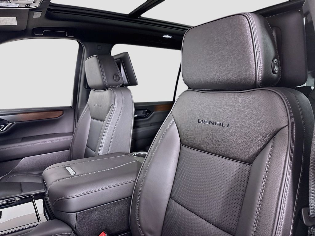 New 2026 GMC Yukon XL Denali w/ Denali Reserve Package AWD/4WD image 21