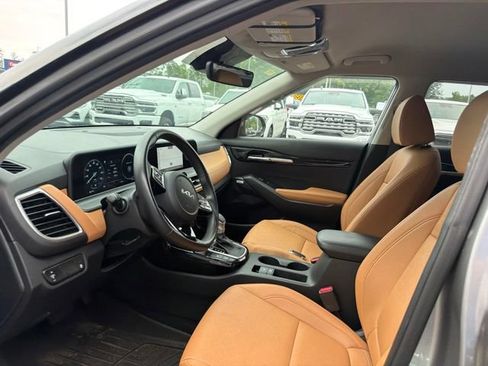 Used 2024 Kia Seltos SX AWD/4WD image 16