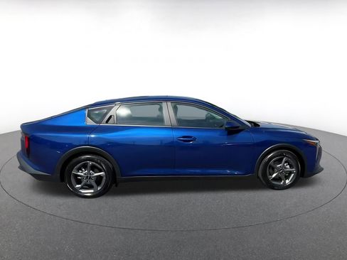 Used 2025 Kia K4 LXS image 16