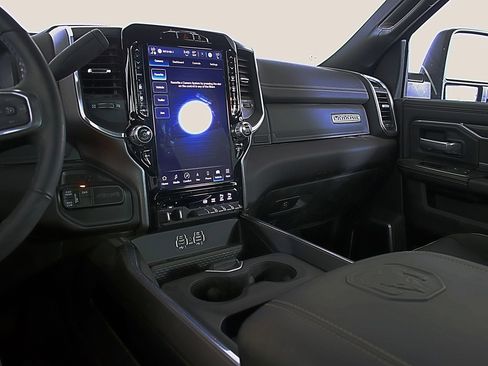 Used 2024 RAM 3500 Laramie w/ Night Edition image 26