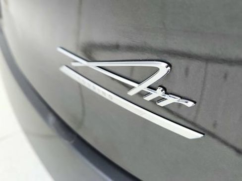 Used 2023 Lucid Air Touring image 17