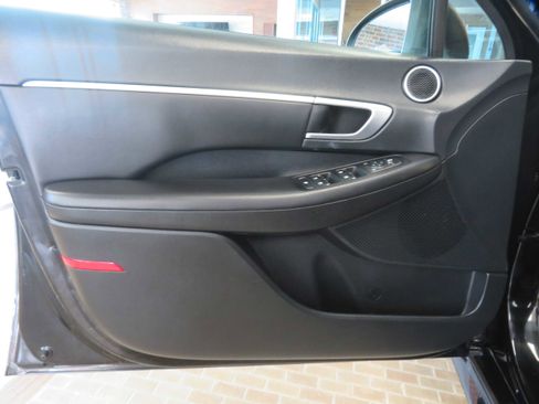 Used 2023 Hyundai Sonata SEL w/ Convenience Package FWD image 13