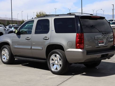 Used 2007 GMC Yukon SLT w/ SLT Preferred Equipment Group AWD/4WD image 4