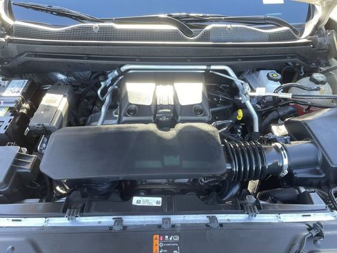 Used 2024 GMC Canyon AT4 image 27