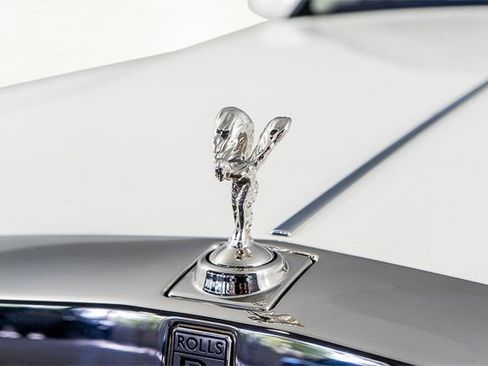 Used 2016 Rolls-Royce Phantom Sedan image 24