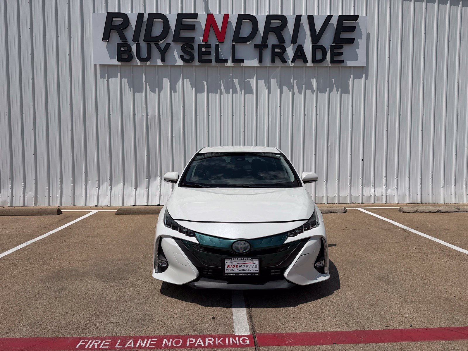 Used 2020 Toyota Prius Prime Limited FWD image 10