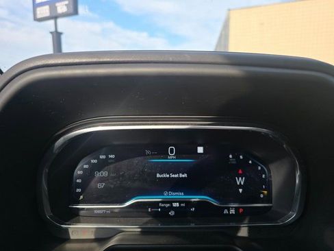 Used 2022 Chevrolet Suburban RST w/ Luxury Package image 23