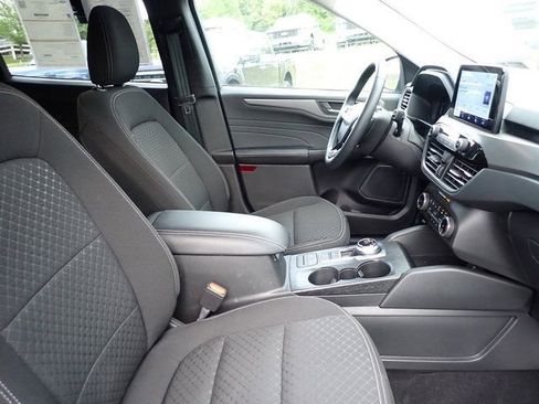 Certified 2024 Ford Escape Active AWD/4WD image 9