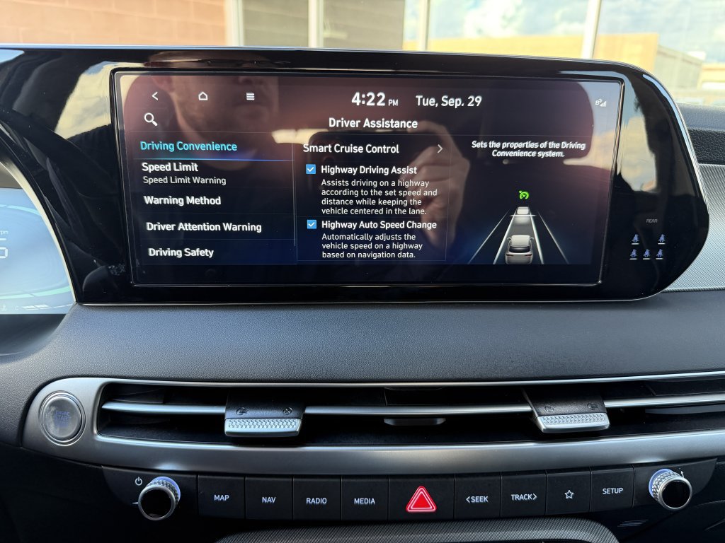 Used 2025 Hyundai Palisade SEL FWD image 23