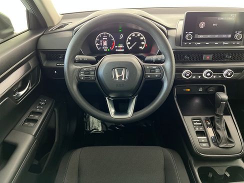 Used 2023 Honda CR-V LX image 17