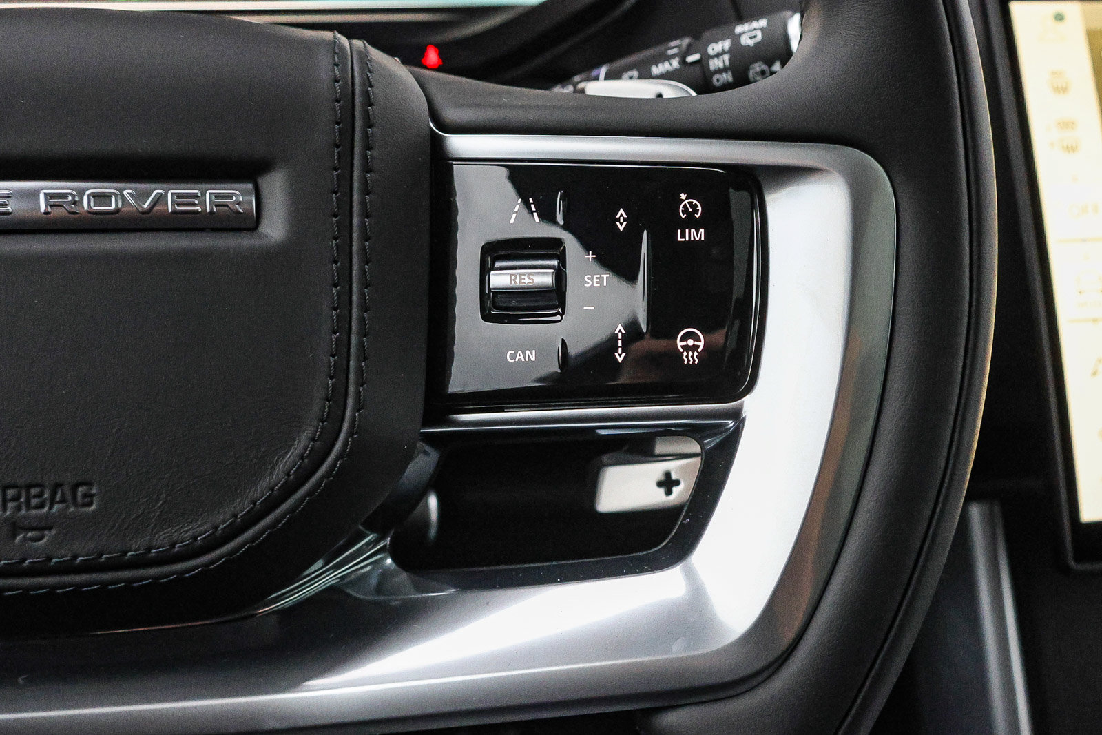 New 2026 Land Rover Range Rover SE AWD/4WD image 36