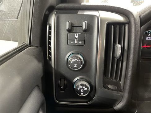 Used 2018 Chevrolet Silverado 1500 LT w/ All Star Edition image 30