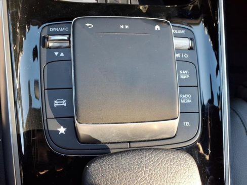 Used 2023 Mercedes-Benz GLB 250 image 16