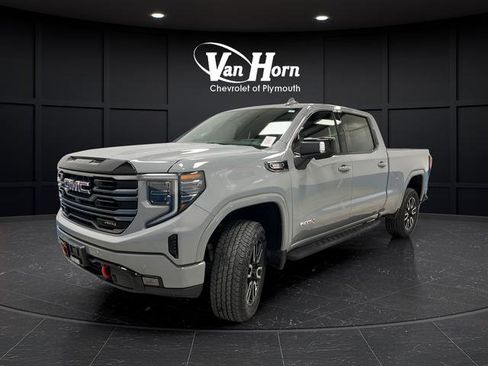 Used 2025 GMC Sierra 1500 AT4 w/ AT4 Premium Package AWD/4WD image 3