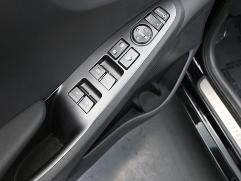 Used 2020 Hyundai Ioniq Limited image 16