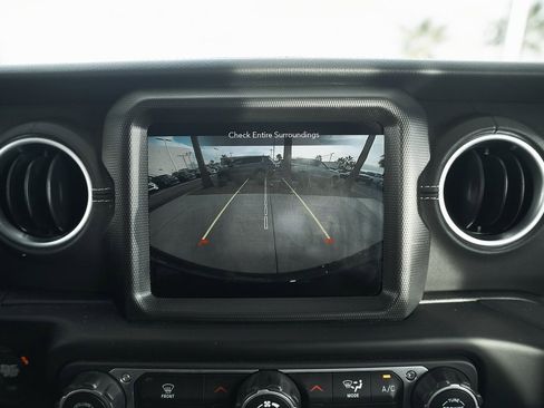 Used 2023 Jeep Wrangler Unlimited Sahara image 52