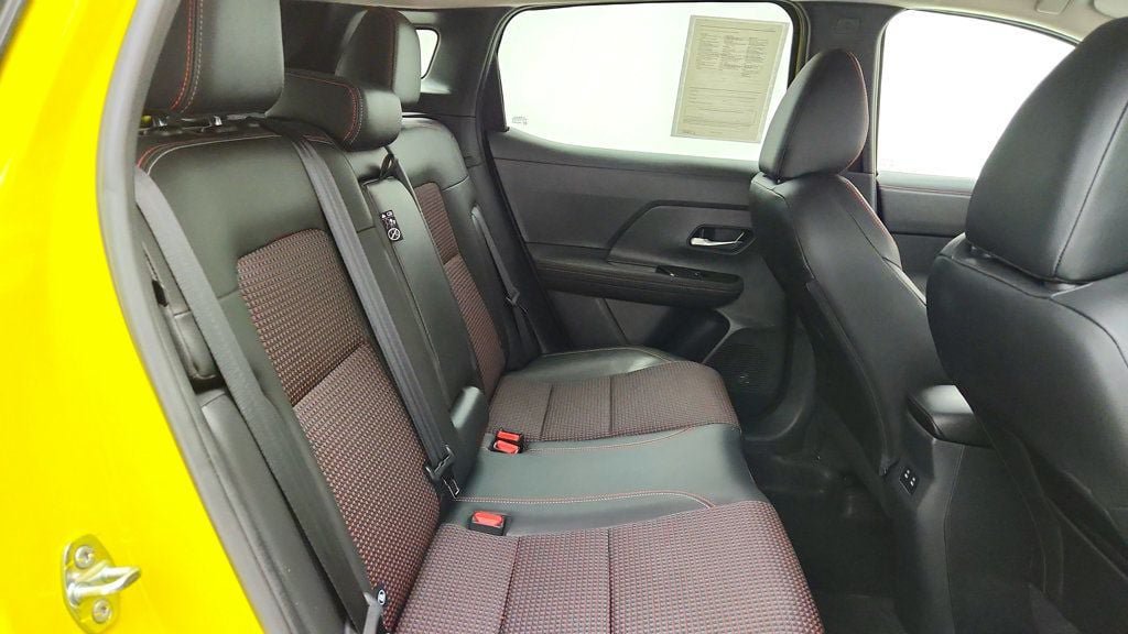 Used 2025 Nissan Kicks SR FWD image 22
