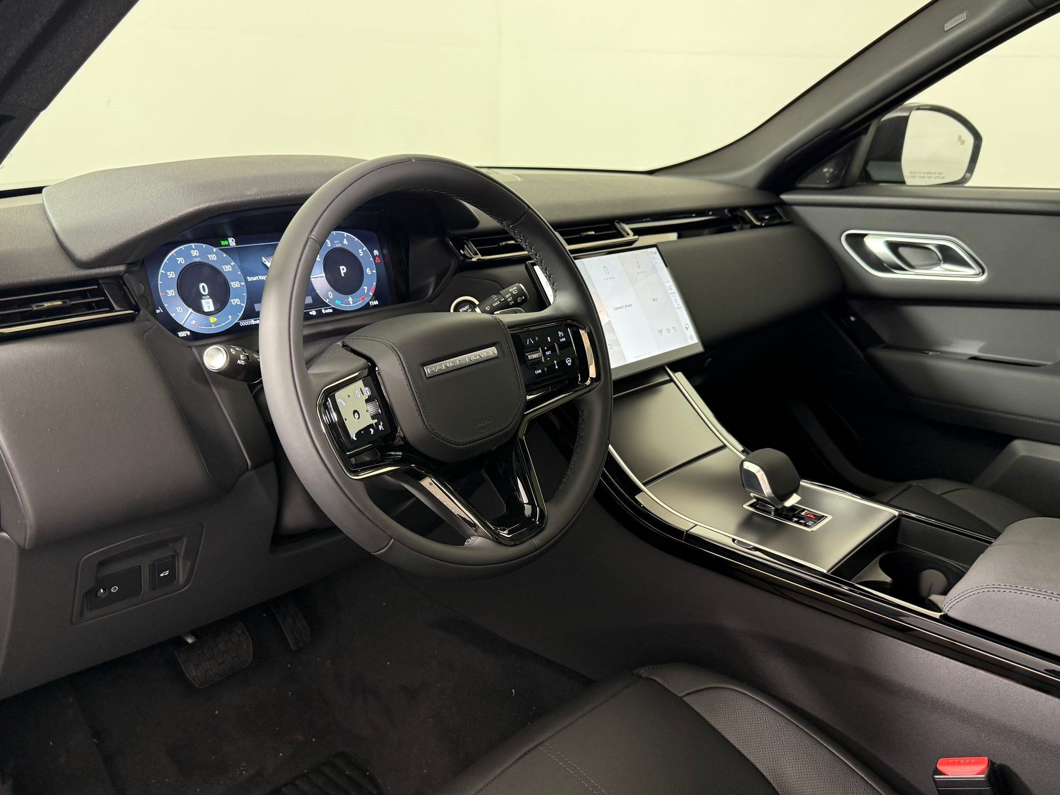 New 2026 Land Rover Range Rover Velar S AWD/4WD image 4