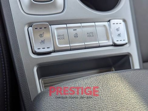 Used 2022 Hyundai Kona Limited image 22