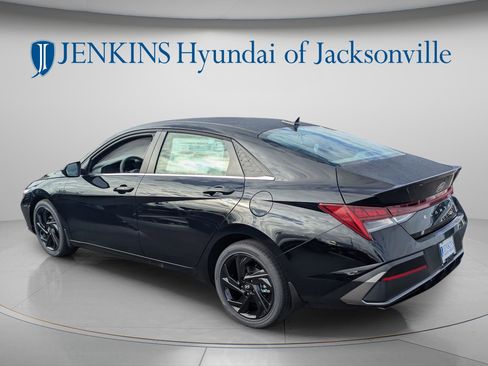 New 2026 Hyundai Elantra SEL Sport image 6