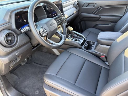 Certified 2025 Chevrolet Colorado Trail Boss AWD/4WD image 18